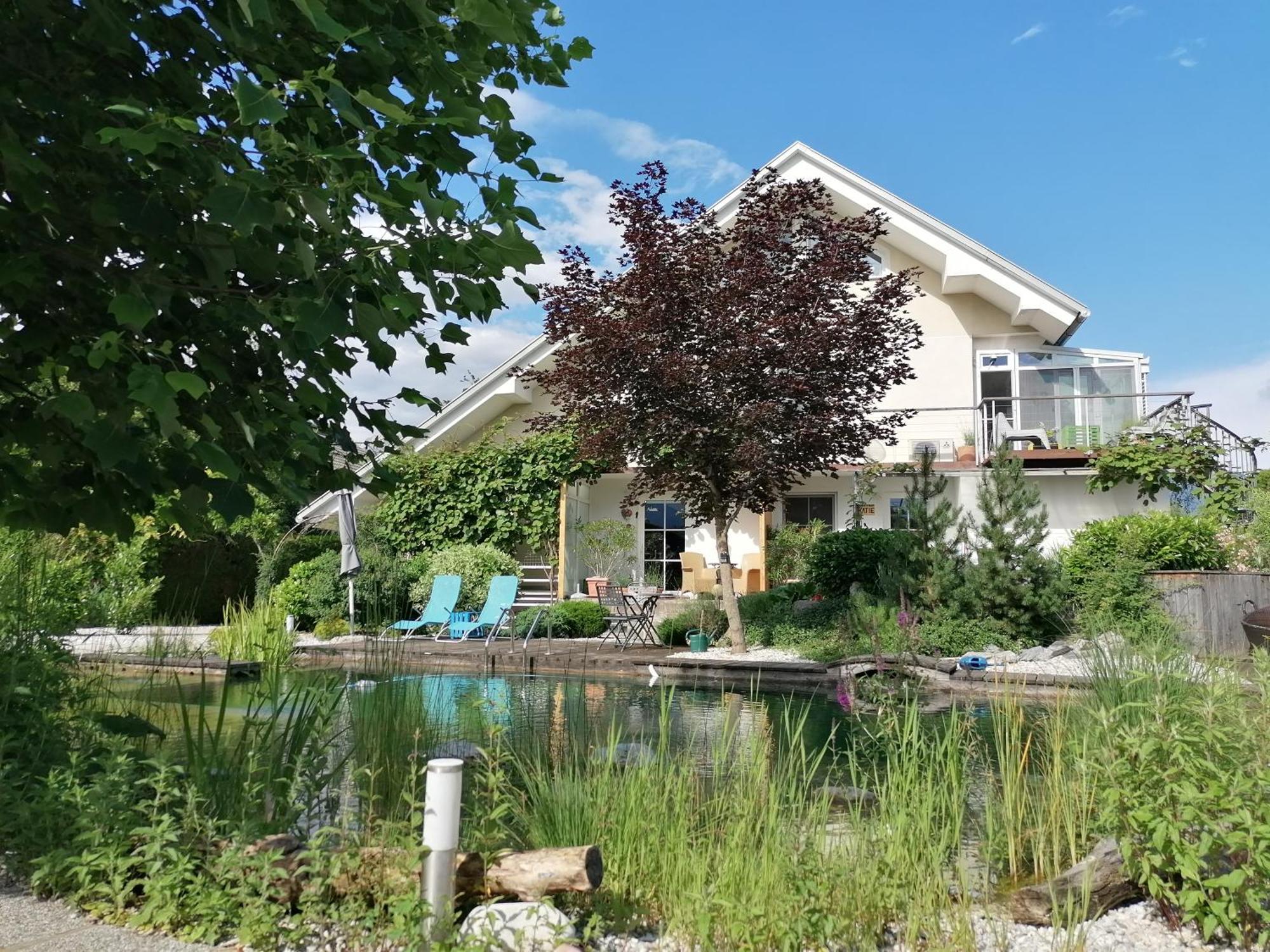 Garden Paradise Bled Apartments - Garden, Pond And Castle View Eksteriør bilde