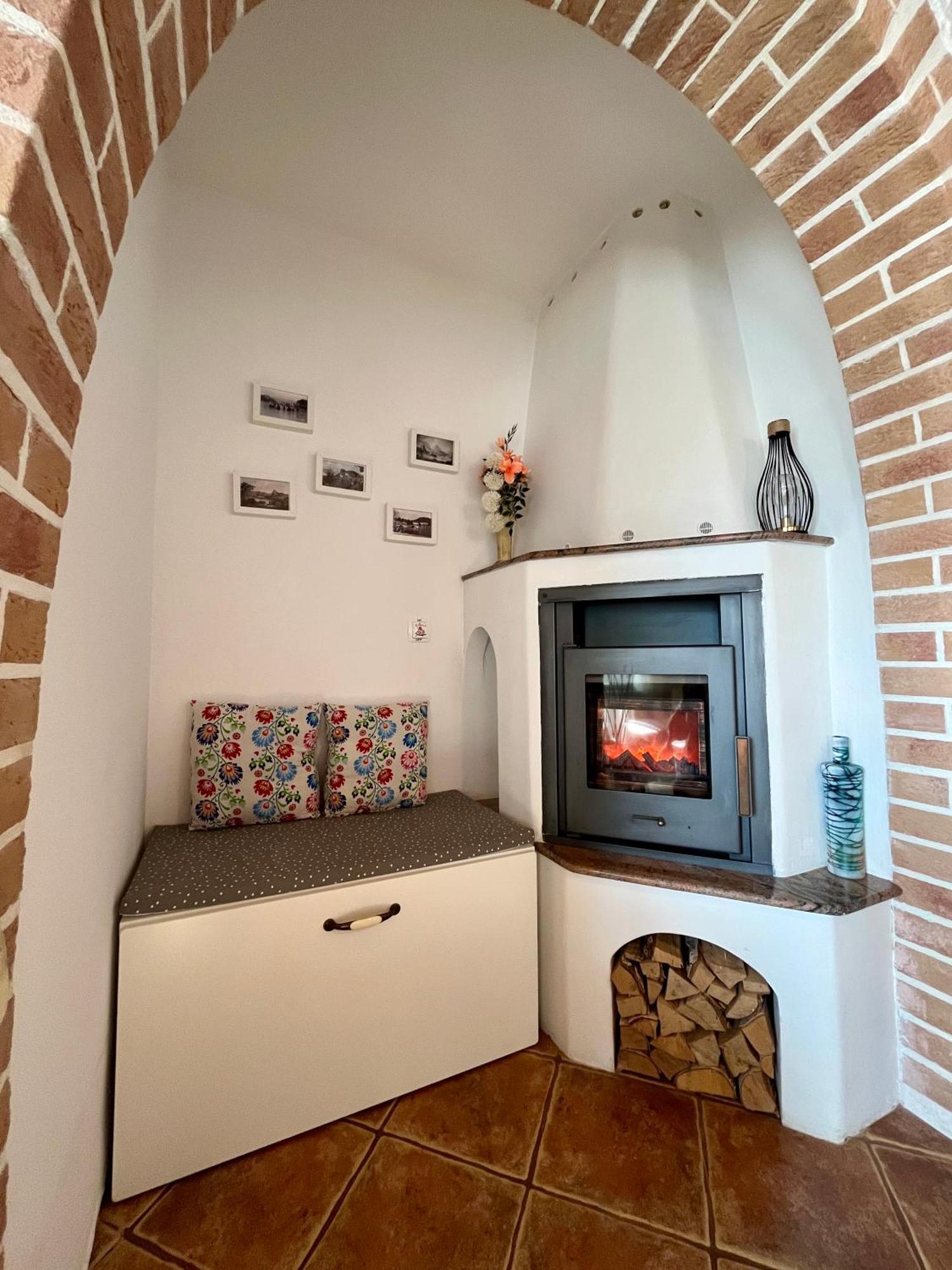 Garden Paradise Bled Apartments - Garden, Pond And Castle View Rom bilde